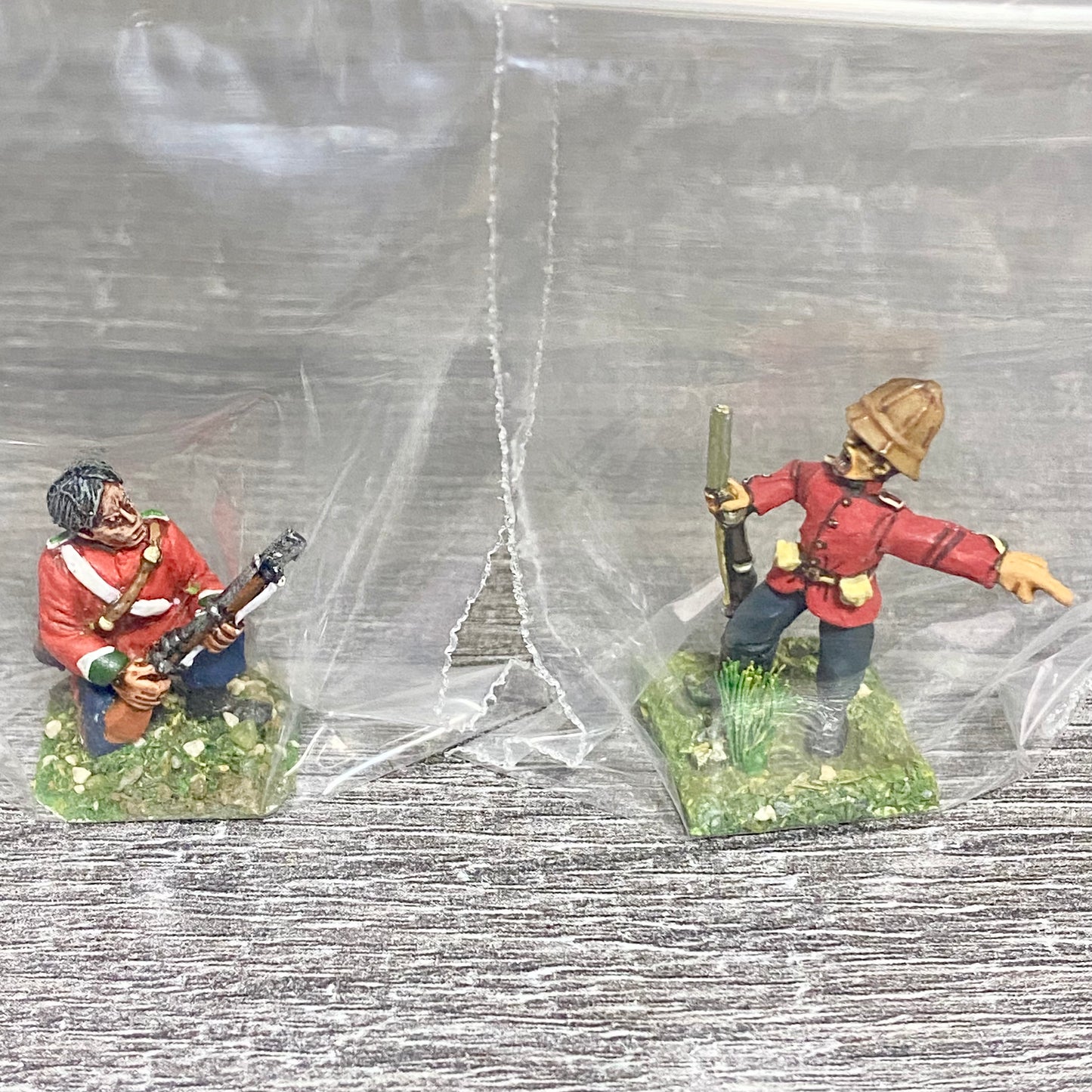 28mm 24th Regiment Infantry Painted Metal Miniatures Zulu War Games 2 Figs #12