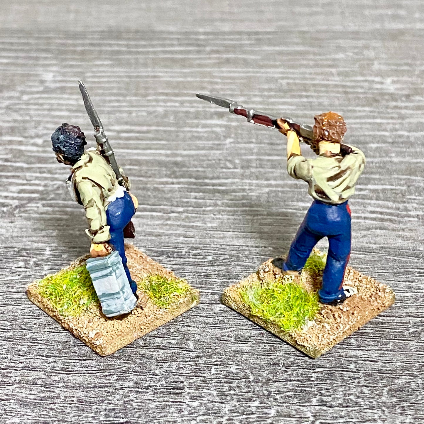 28mm 24th Regiment Infantry Painted Metal Miniatures Zulu War Games 2 Figs #14