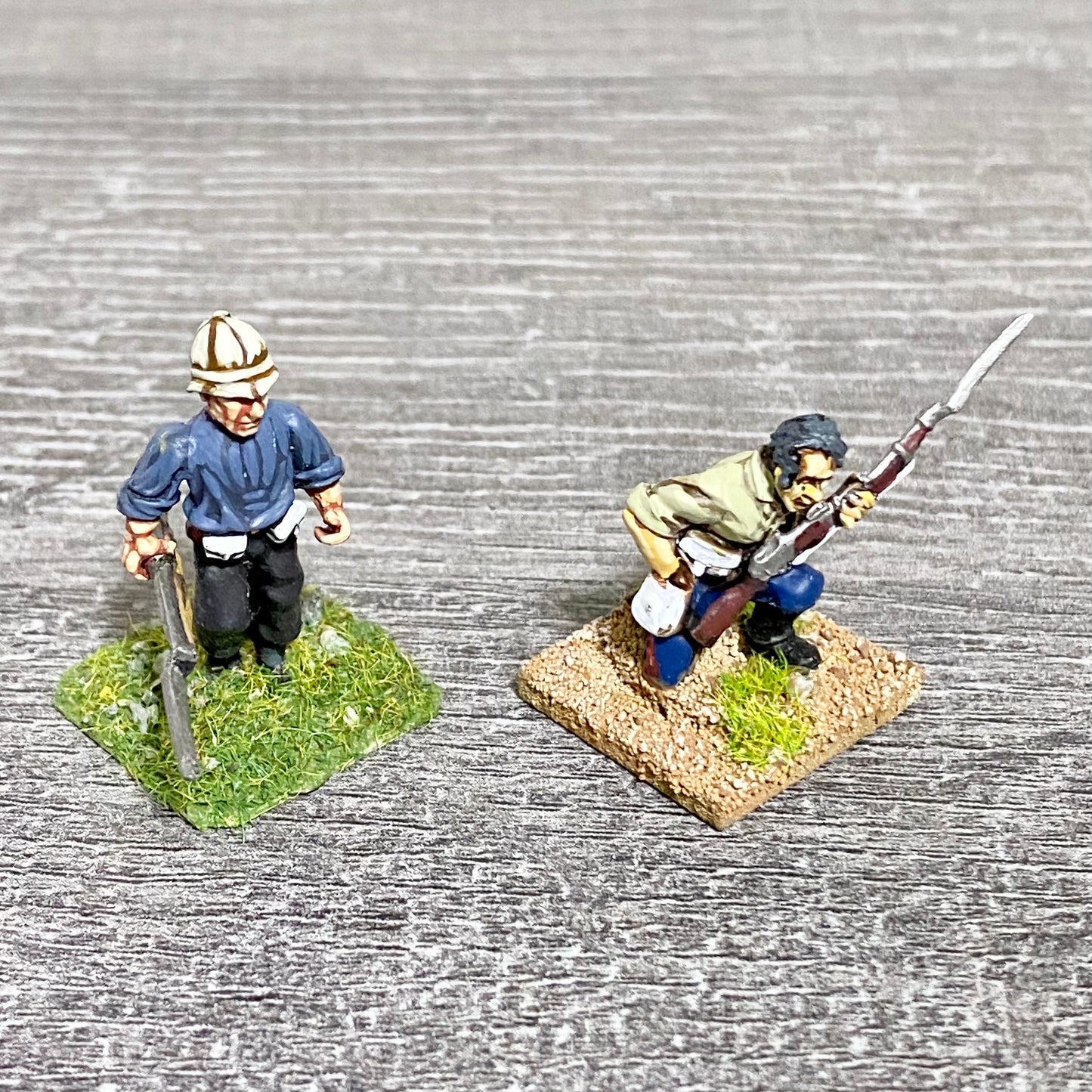 28mm 24th Regiment Infantry Painted Metal Miniatures Zulu War Games 2 Figs #15
