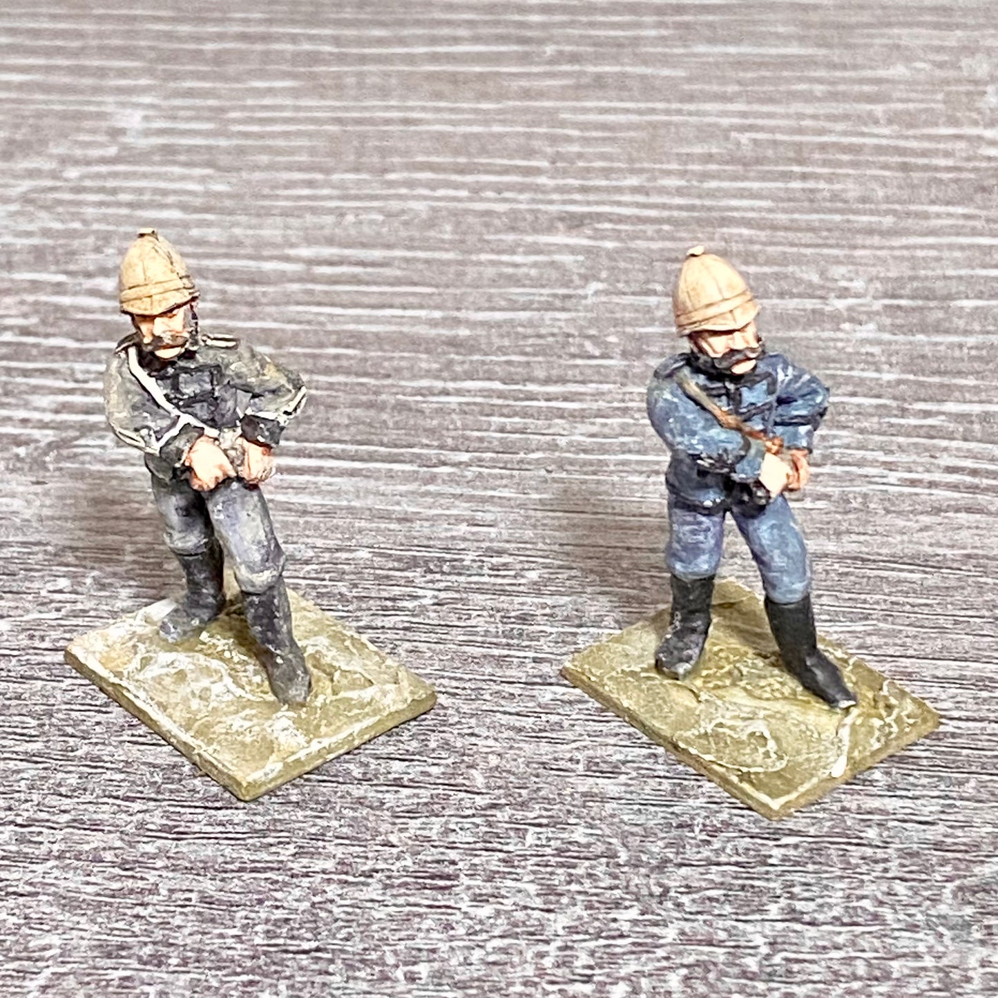 28mm 24th Regiment Infantry Painted Metal Miniatures Zulu War Games 2 Figs #16