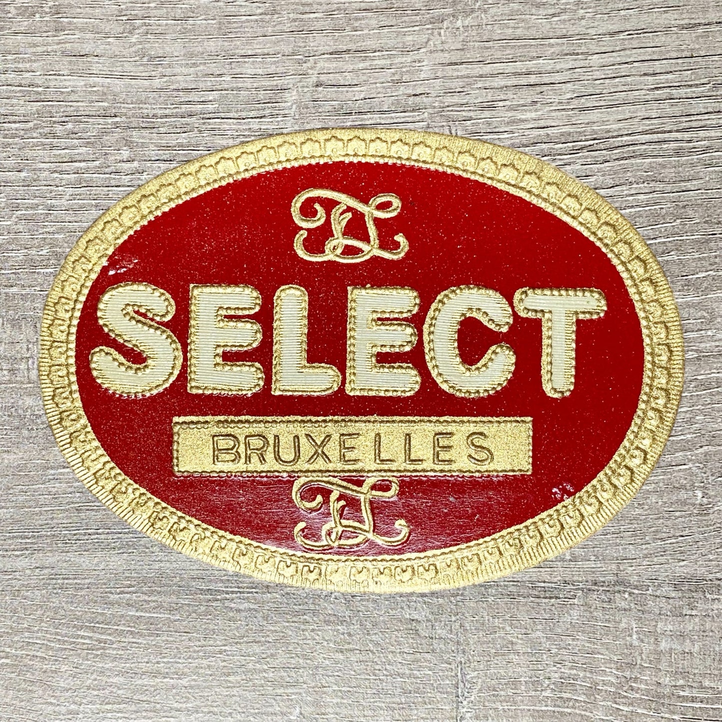 Early 20th Century Select Cigars Advertising Brussels Cigar Box Paper Label Gold
