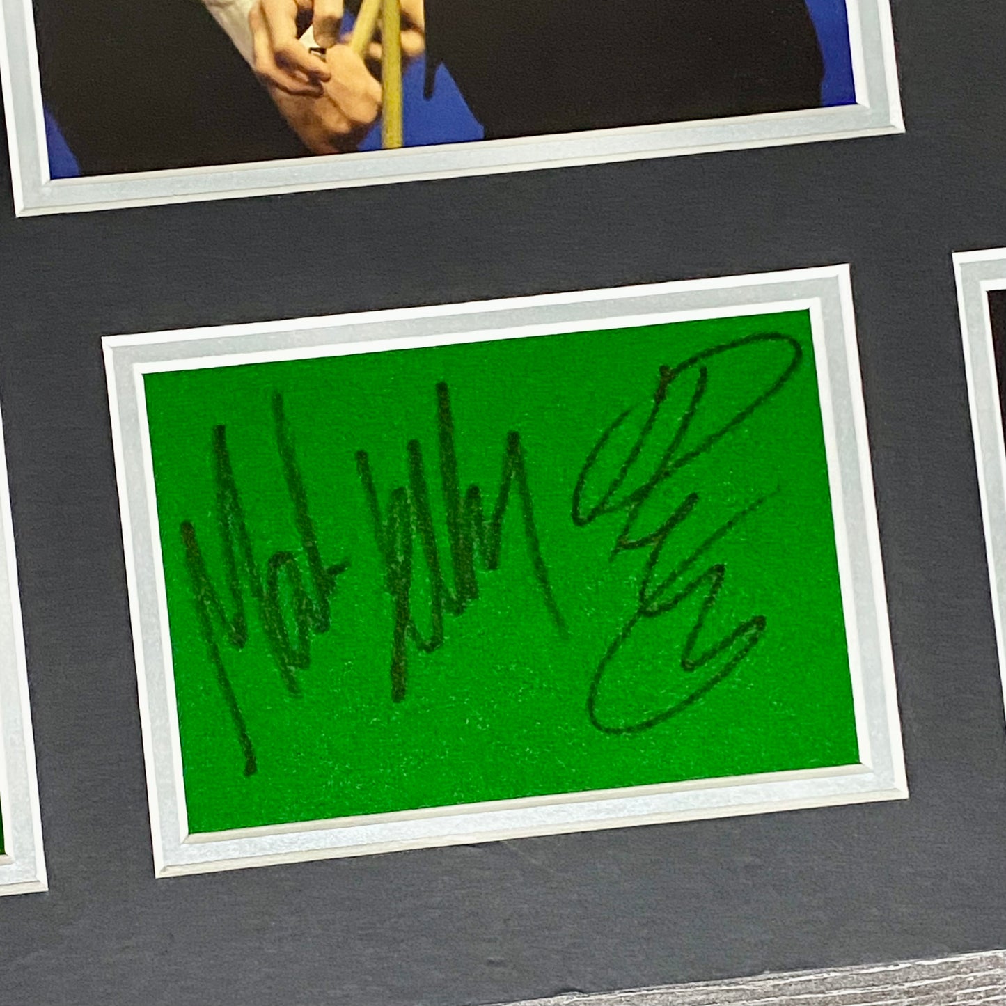 Mark Selby & Joe Perry Professional Snooker Players Signed Mounted Display Rare