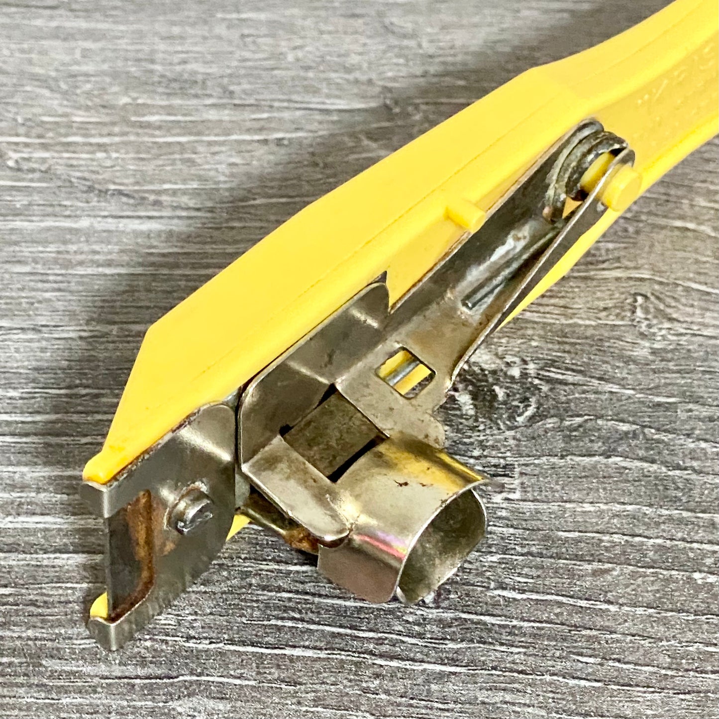 Vintage The Krisk Bean Stringer & Slicer Yellow Kitchen Tool Made In Australia