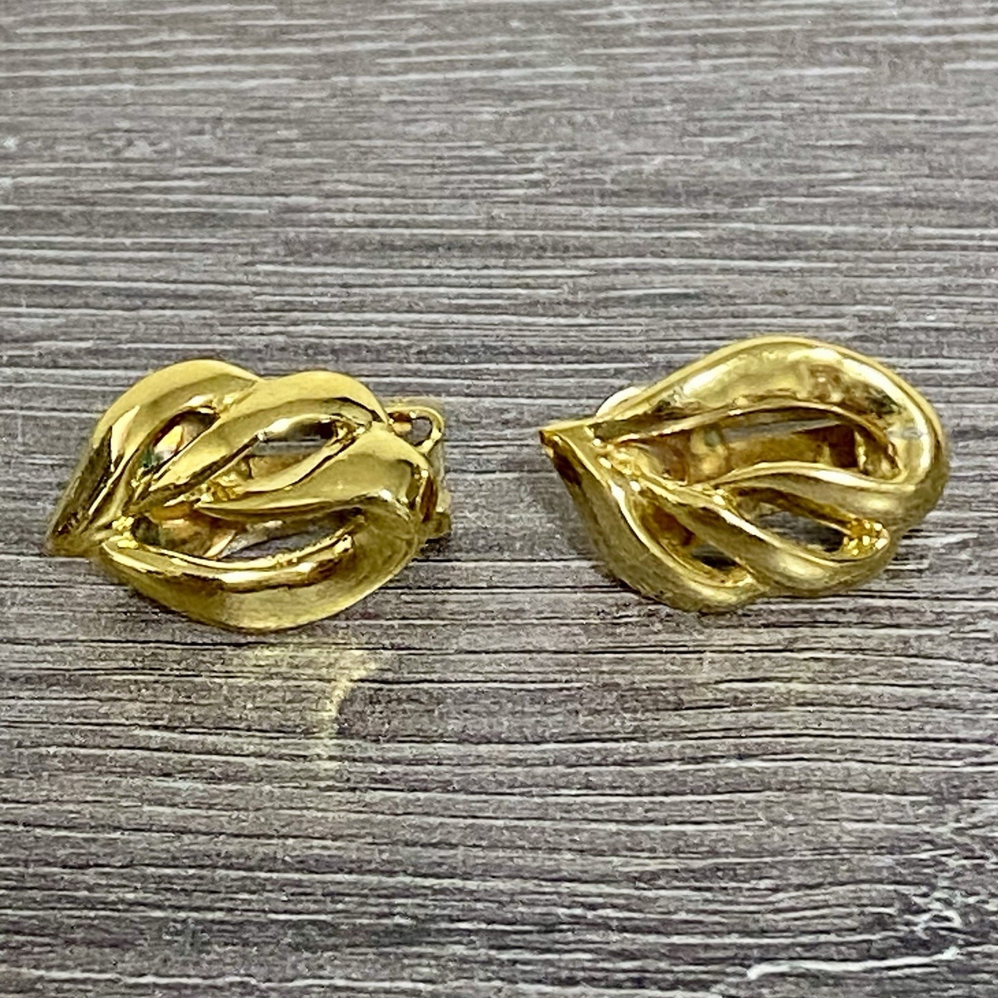 Vintage Gold Tone Clip On Earrings 80s 90s Loop Ladies Costume Jewellery Pair