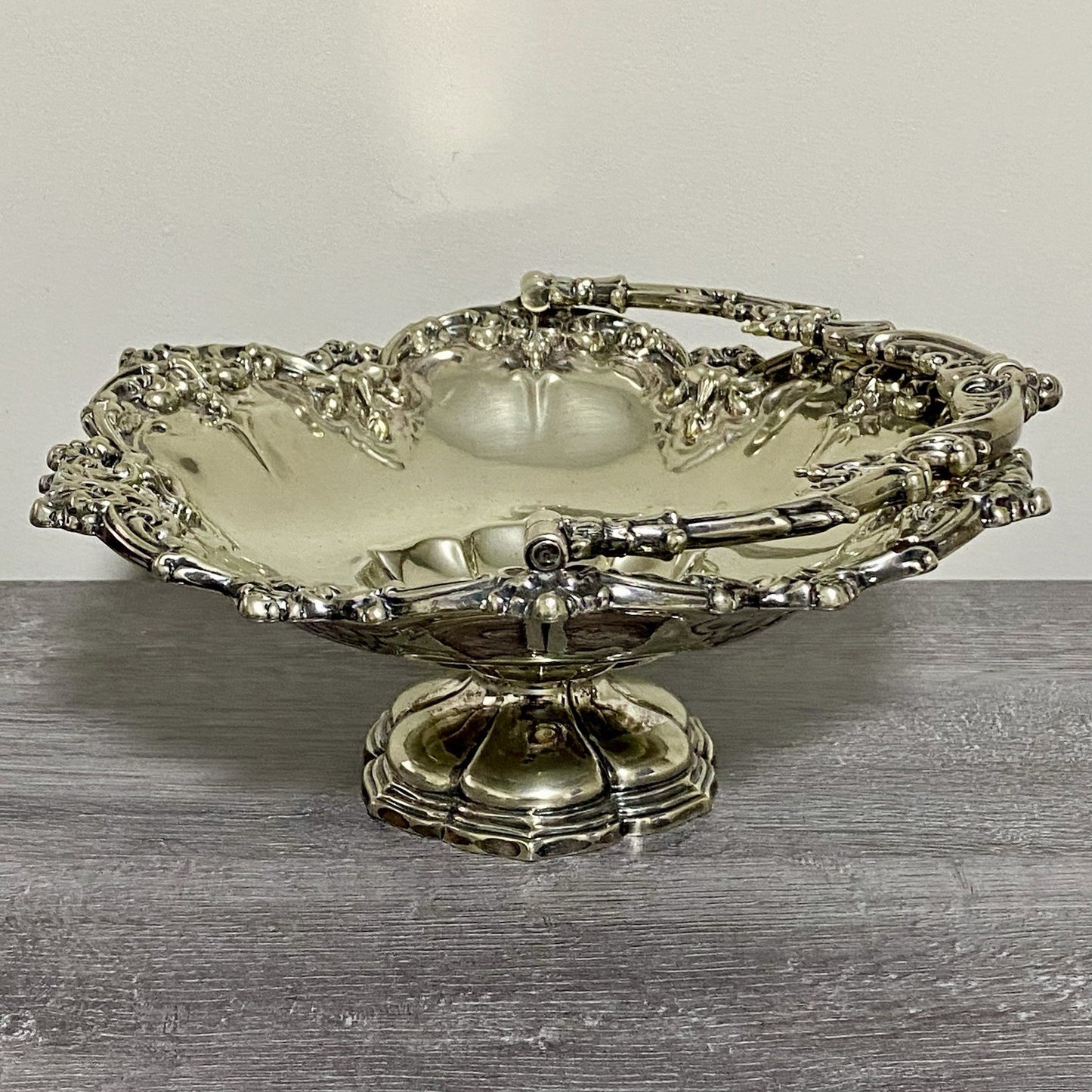 Antique Walker & Hall Sheffield Fruit Bowl With Handle Silver Plate 10” Art Rare