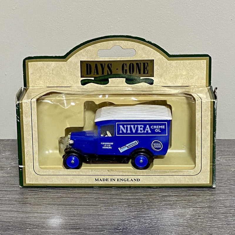 Vintage Days Gone Lledo 1928 Chevrolet Van Nivea Cream Diecast Model 21044 Boxed
