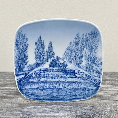 Bing & Grondahl Kjeld Bonfils Copenhagen Porcelain Springvandet Slot 1714/5708