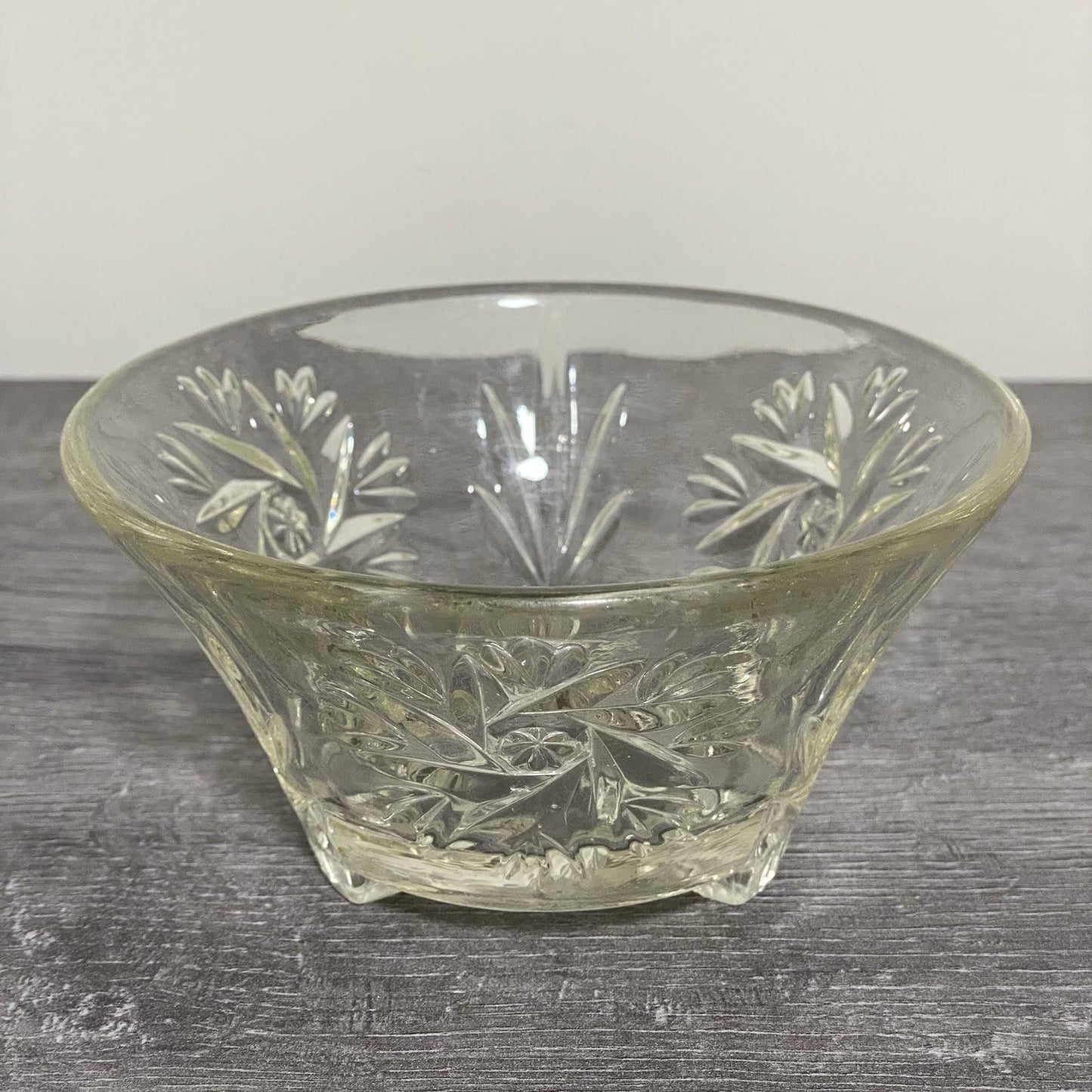 Vintage Small Pressed Glass Fruit Dessert Bowl Art Deco Footed Bonbon Sweet Dish