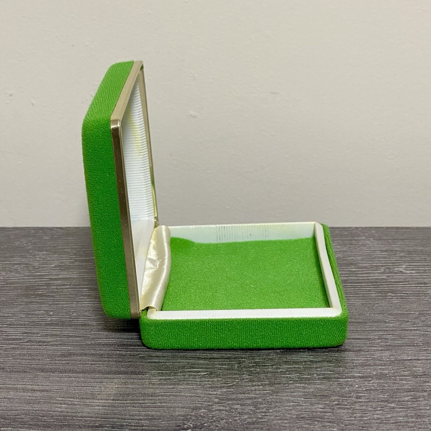 Vintage Sol D’or Jewellery Box With Flip Up Lid Rolled Gold Ireland VGC Rare