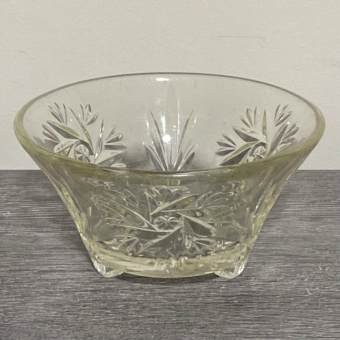 Vintage Small Pressed Glass Fruit Dessert Bowl Art Deco Footed Bonbon Sweet Dish