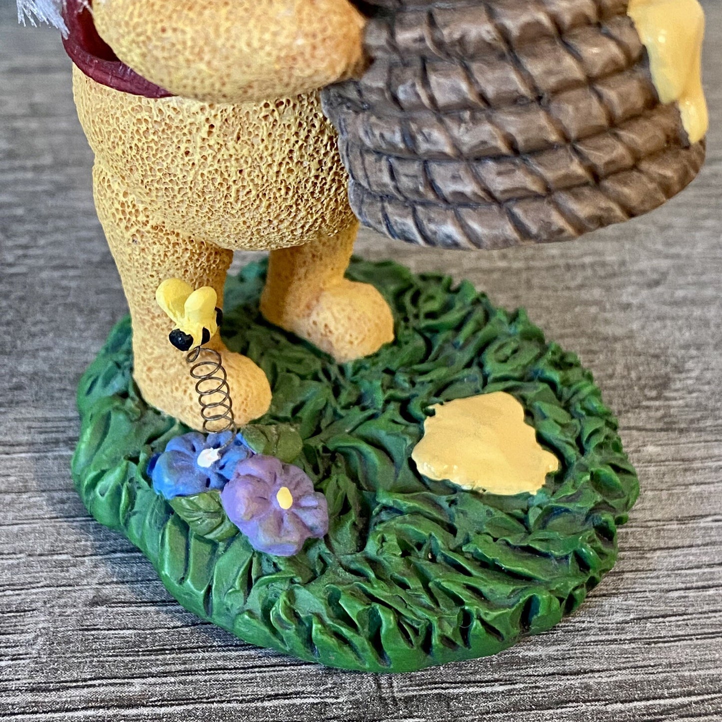 Simply Pooh Figurine Hive Fig Isn’t It Funny How A Bear Likes Hunny Disney Rare