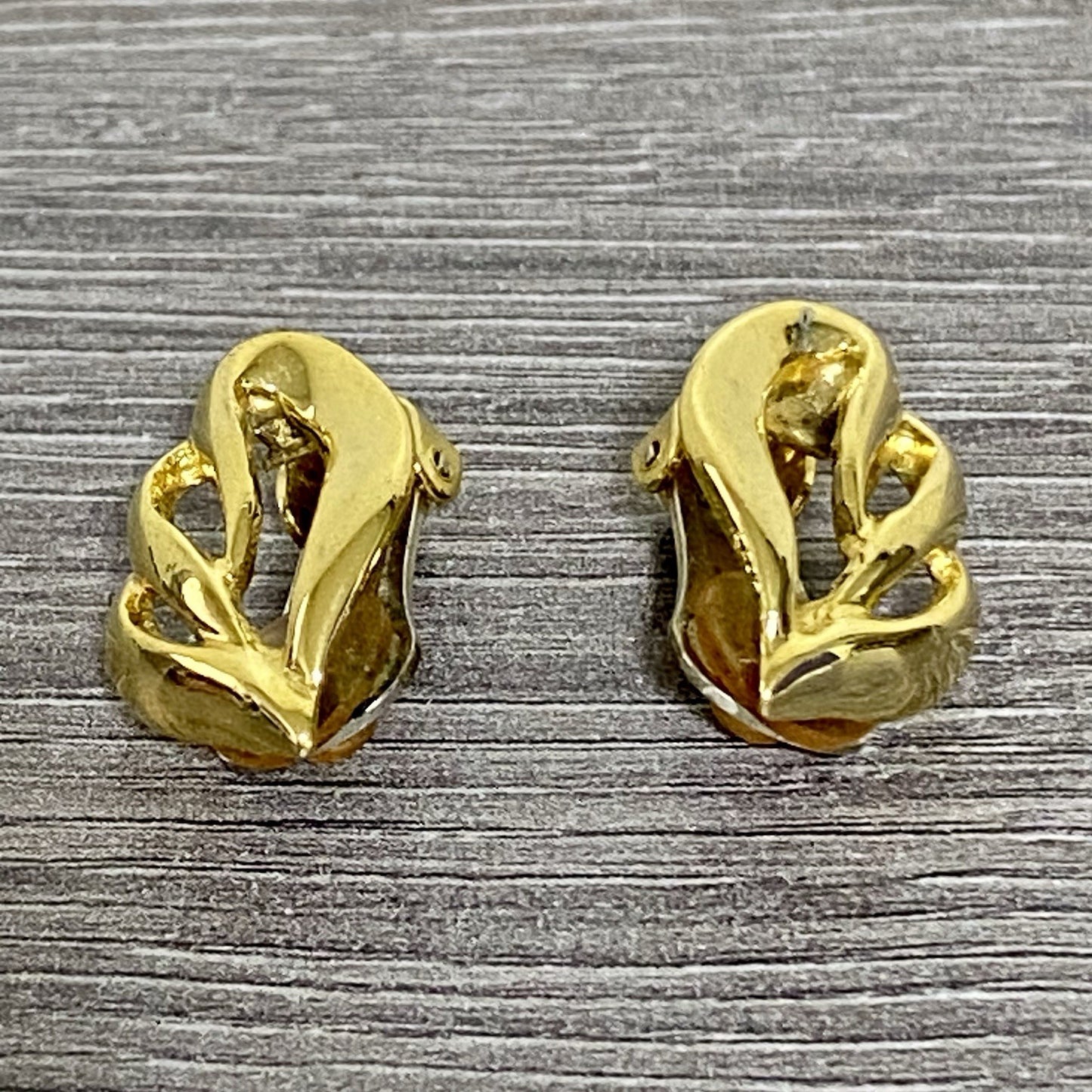 Vintage Gold Tone Clip On Earrings 80s 90s Loop Ladies Costume Jewellery Pair