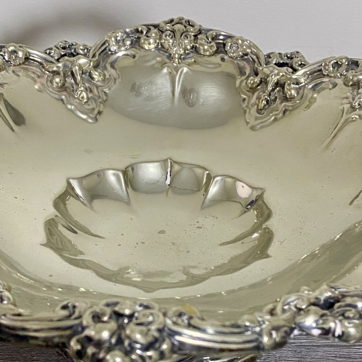 Antique Walker & Hall Sheffield Fruit Bowl With Handle Silver Plate 10” Art Rare