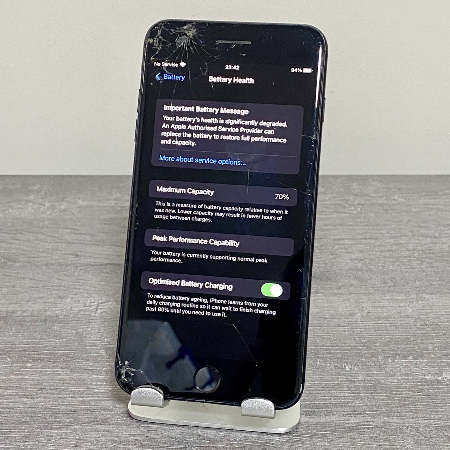 iPhone 7 Plus 128GB Matte Black Unlocked Fully Working Order - Cracked Screen