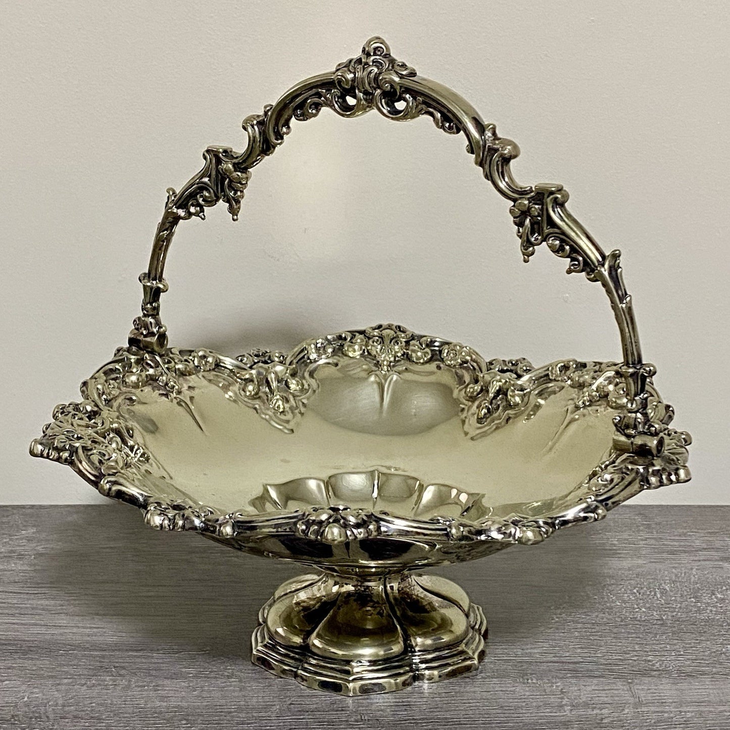 Antique Walker & Hall Sheffield Fruit Bowl With Handle Silver Plate 10” Art Rare