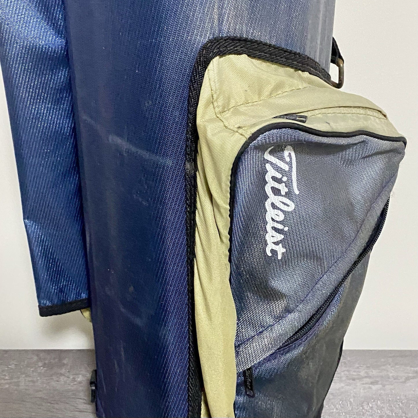 Titleist 5 Way Golf Bag & Navy Blue With Multi 5 Zipped Storage Pockets