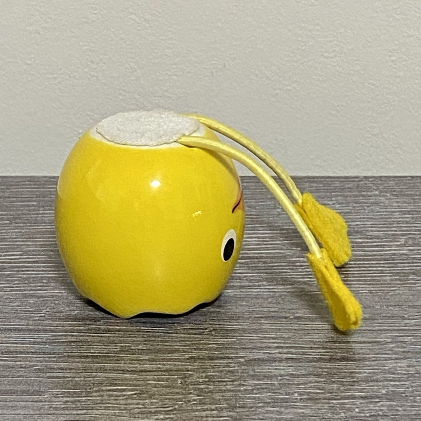 Small Round Ceramic Egg Chick Pot With String Legs Plant Planter Bud Vase Holder