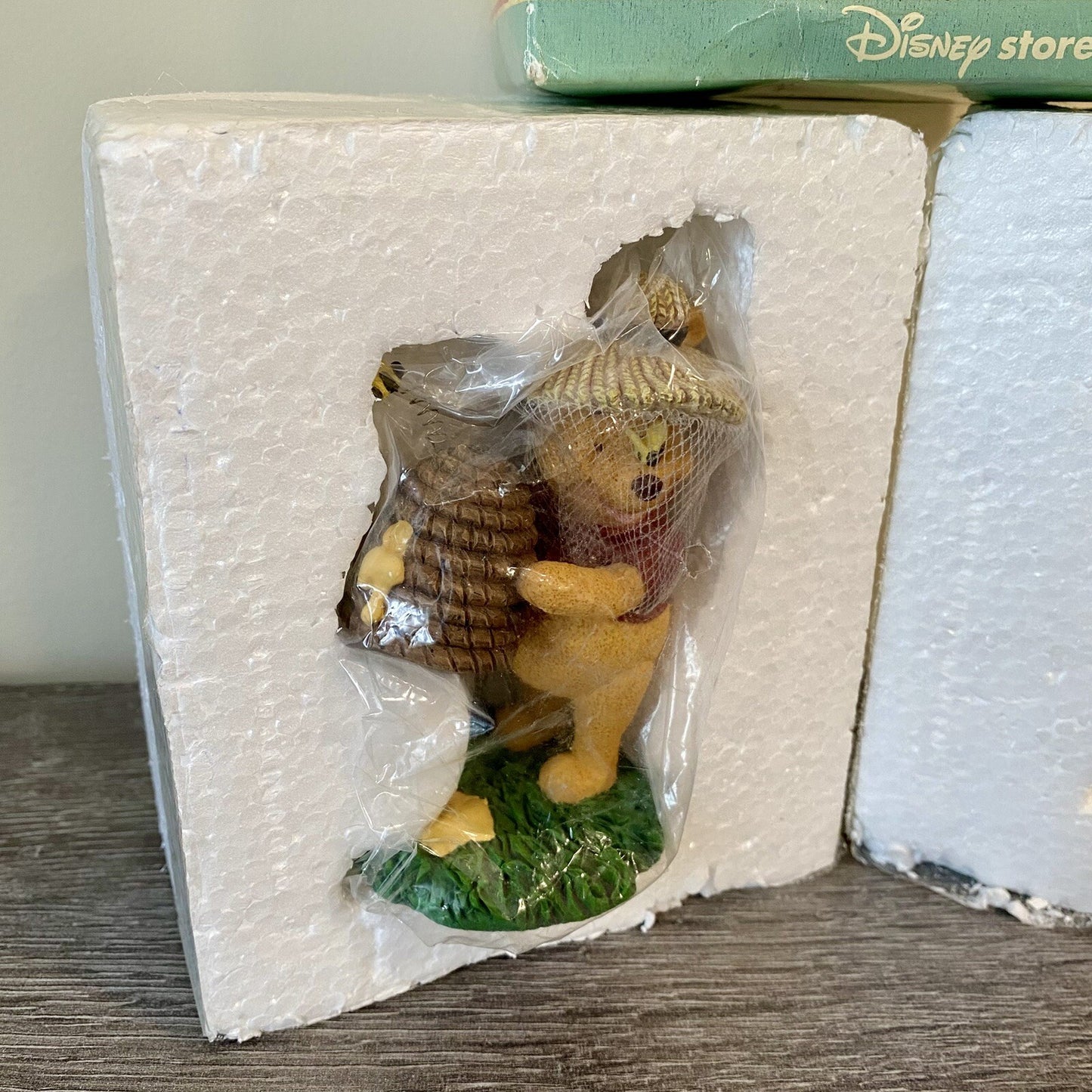 Simply Pooh Figurine Hive Fig Isn’t It Funny How A Bear Likes Hunny Disney Rare