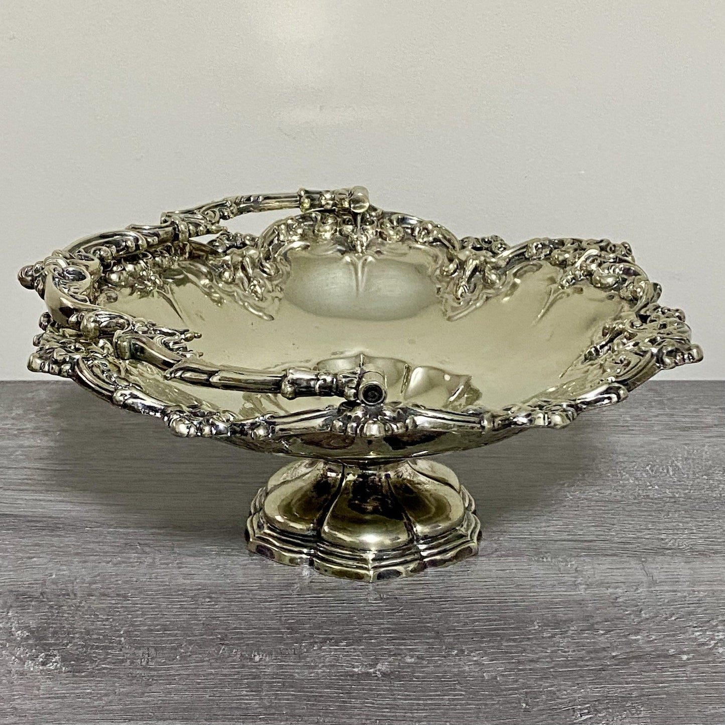 Antique Walker & Hall Sheffield Fruit Bowl With Handle Silver Plate 10” Art Rare