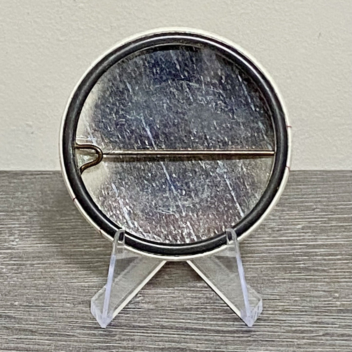 Vintage Royal Mail “We Can Help You” Collectible Pin Badge Button Postman Rare