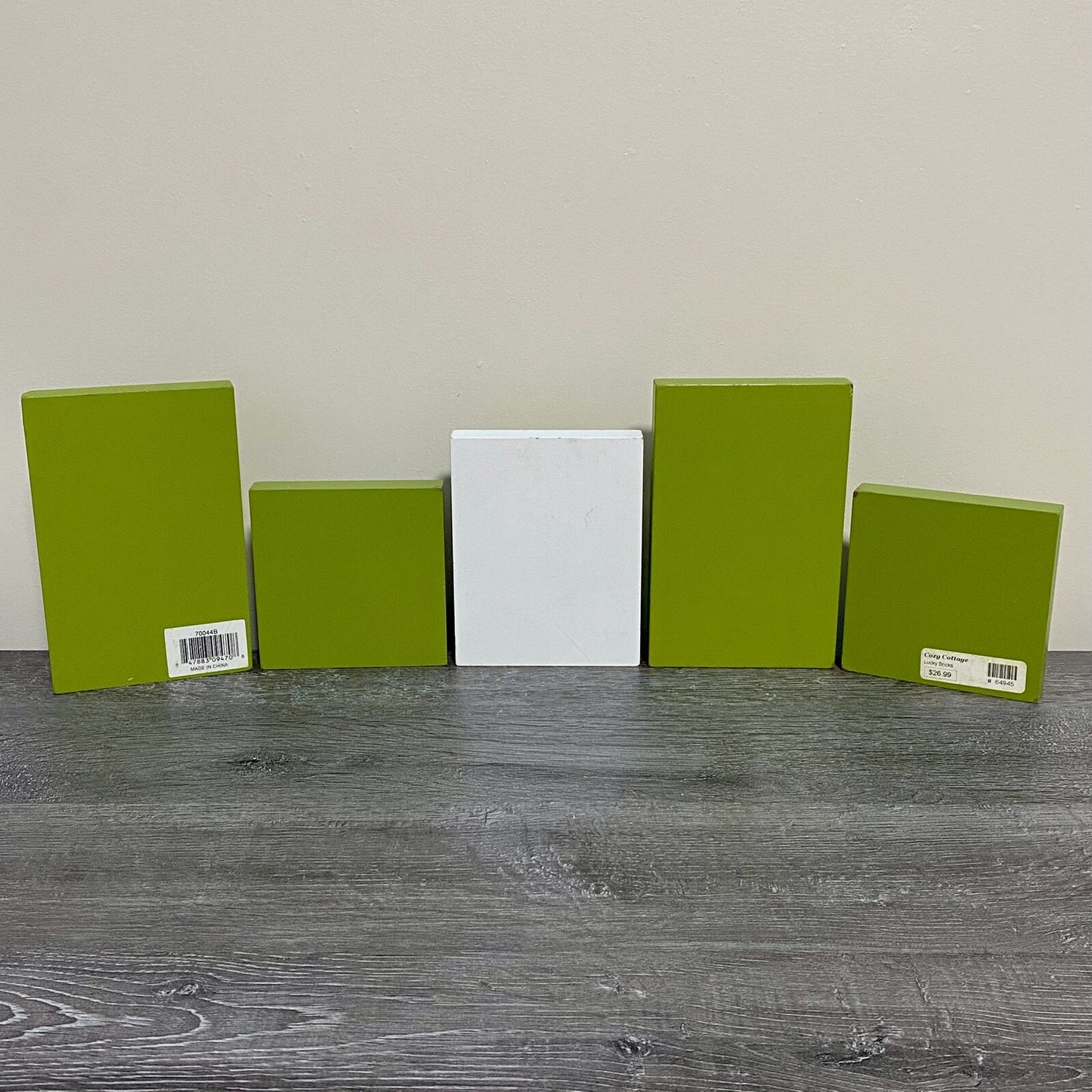 St Patrick’s Day “Lucky” Sign Plaque Display Green Wood Wooden Block Blocks Rare