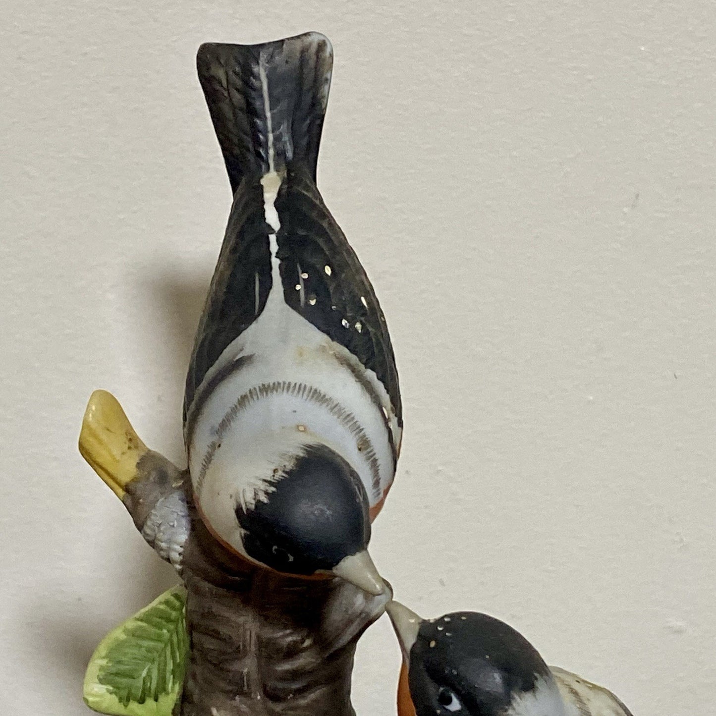 Vintage Bullfinch Birds Figurine On Tree Stump Floral Art Deco Garden Bird Fig