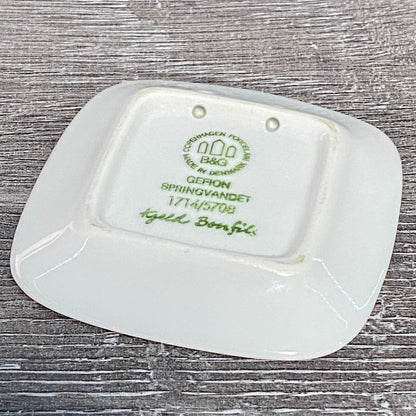 Bing & Grondahl Kjeld Bonfils Copenhagen Porcelain Springvandet Slot 1714/5708