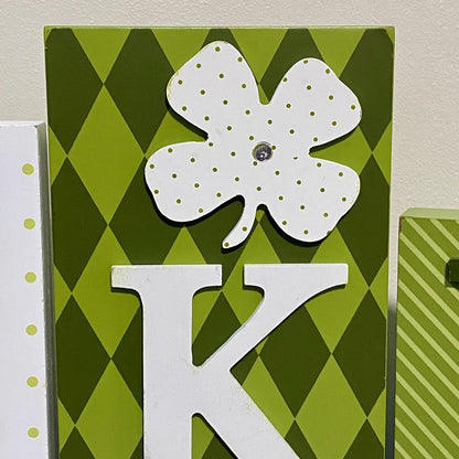 St Patrick’s Day “Lucky” Sign Plaque Display Green Wood Wooden Block Blocks Rare