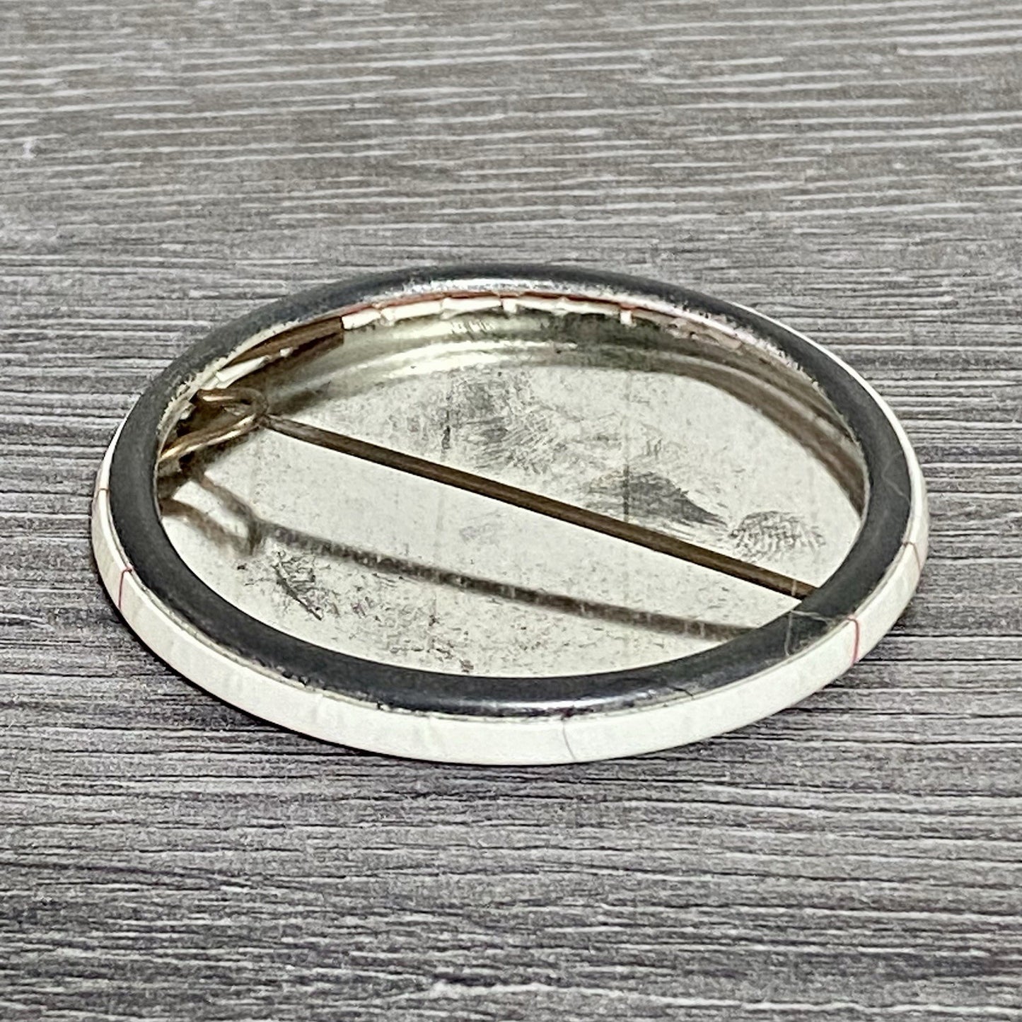 Vintage Royal Mail “We Can Help You” Collectible Pin Badge Button Postman Rare