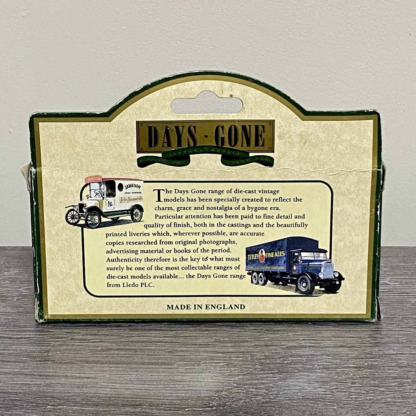 Vintage Days Gone Lledo 1928 Chevrolet Van Nivea Cream Diecast Model 21044 Boxed