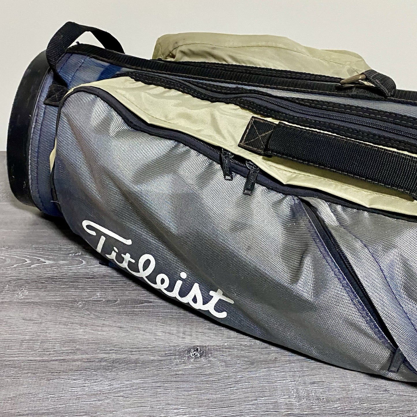 Titleist 5 Way Golf Bag & Navy Blue With Multi 5 Zipped Storage Pockets