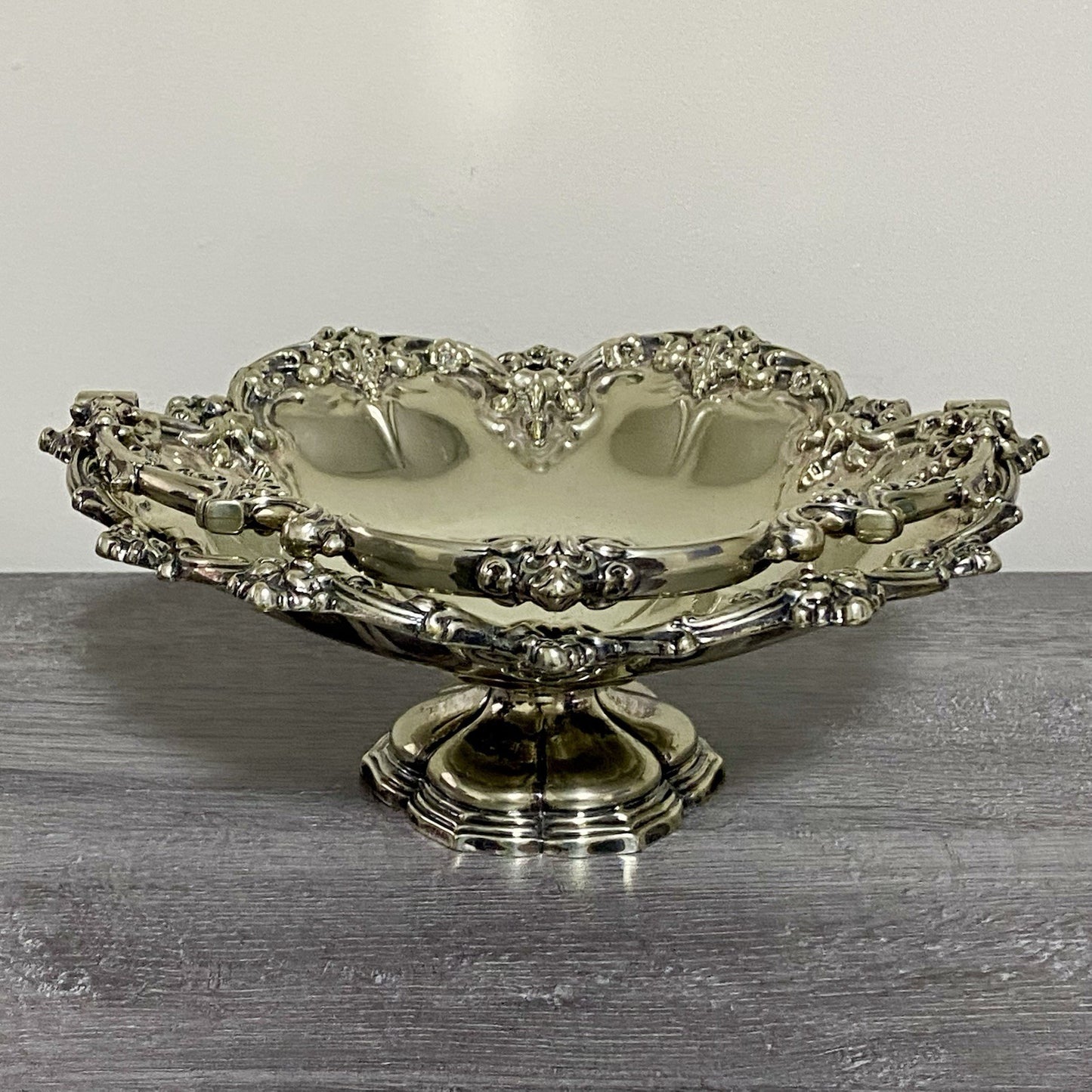 Antique Walker & Hall Sheffield Fruit Bowl With Handle Silver Plate 10” Art Rare