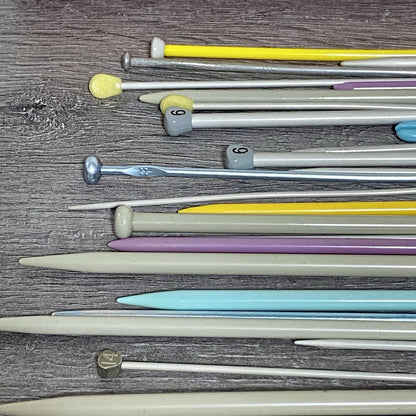 Knitting Needles Pins & Vintage Knit Tub Case Various Thickness Length Job Lot